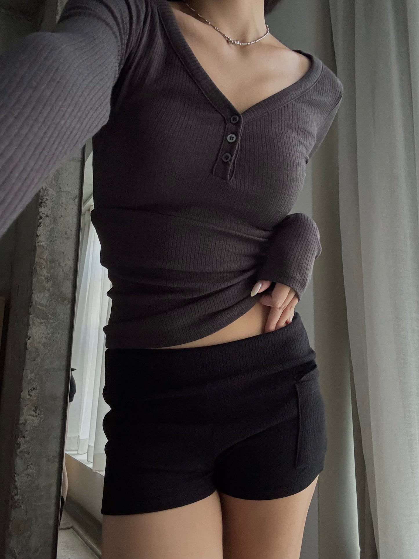 COME BACK ! V Neck Long Sleeve