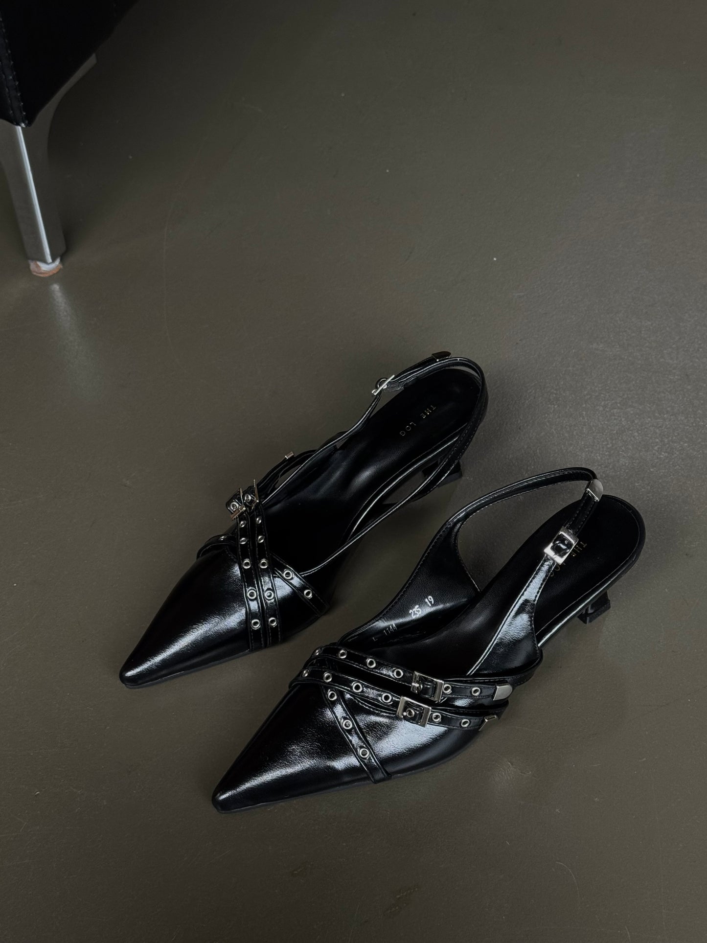 Dam Slingback