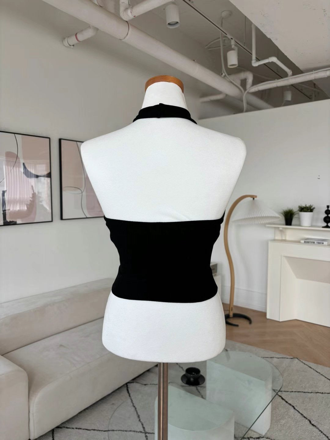 Halterneck top with pad