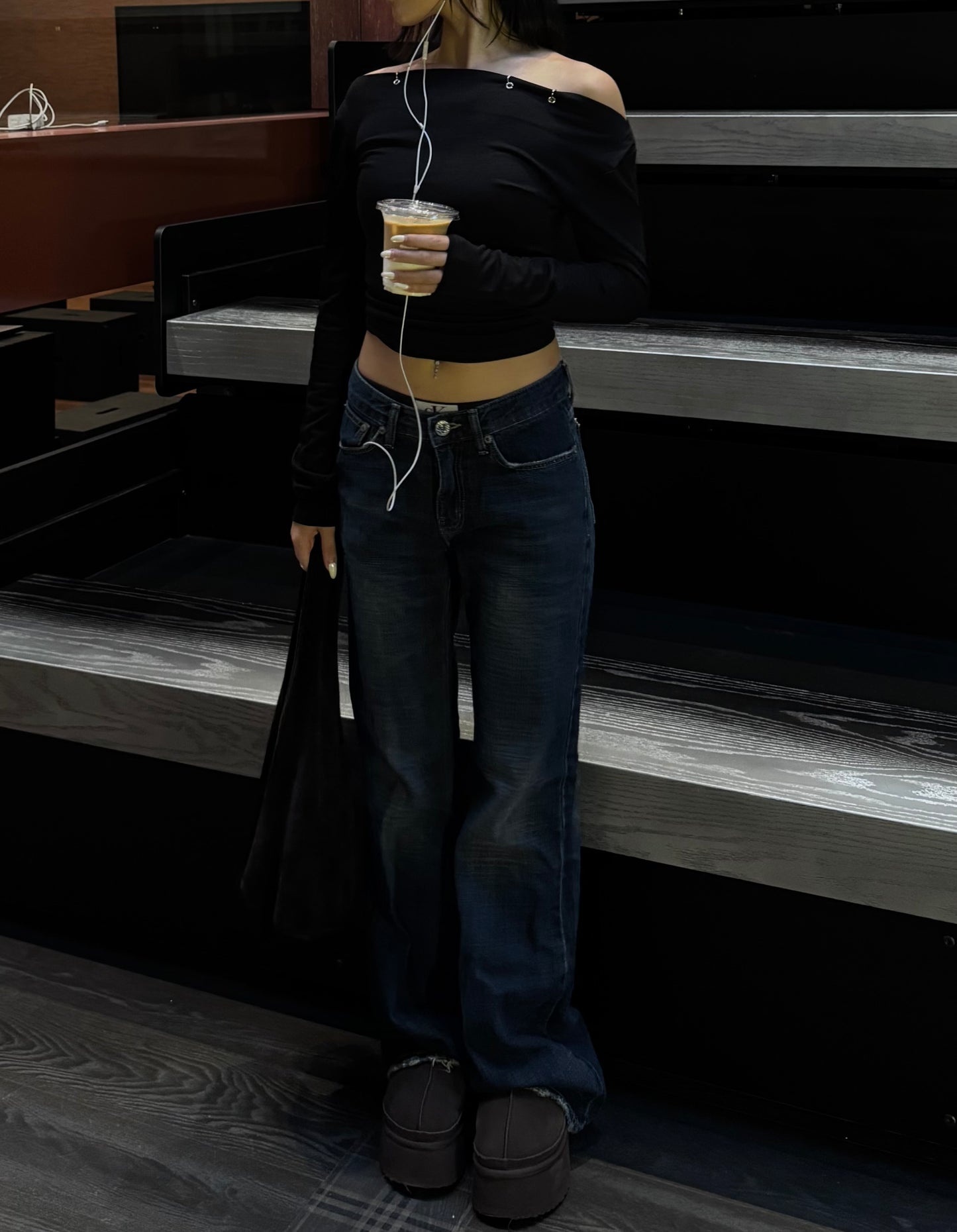 《 NEW ! 》Dark blue flare jeans