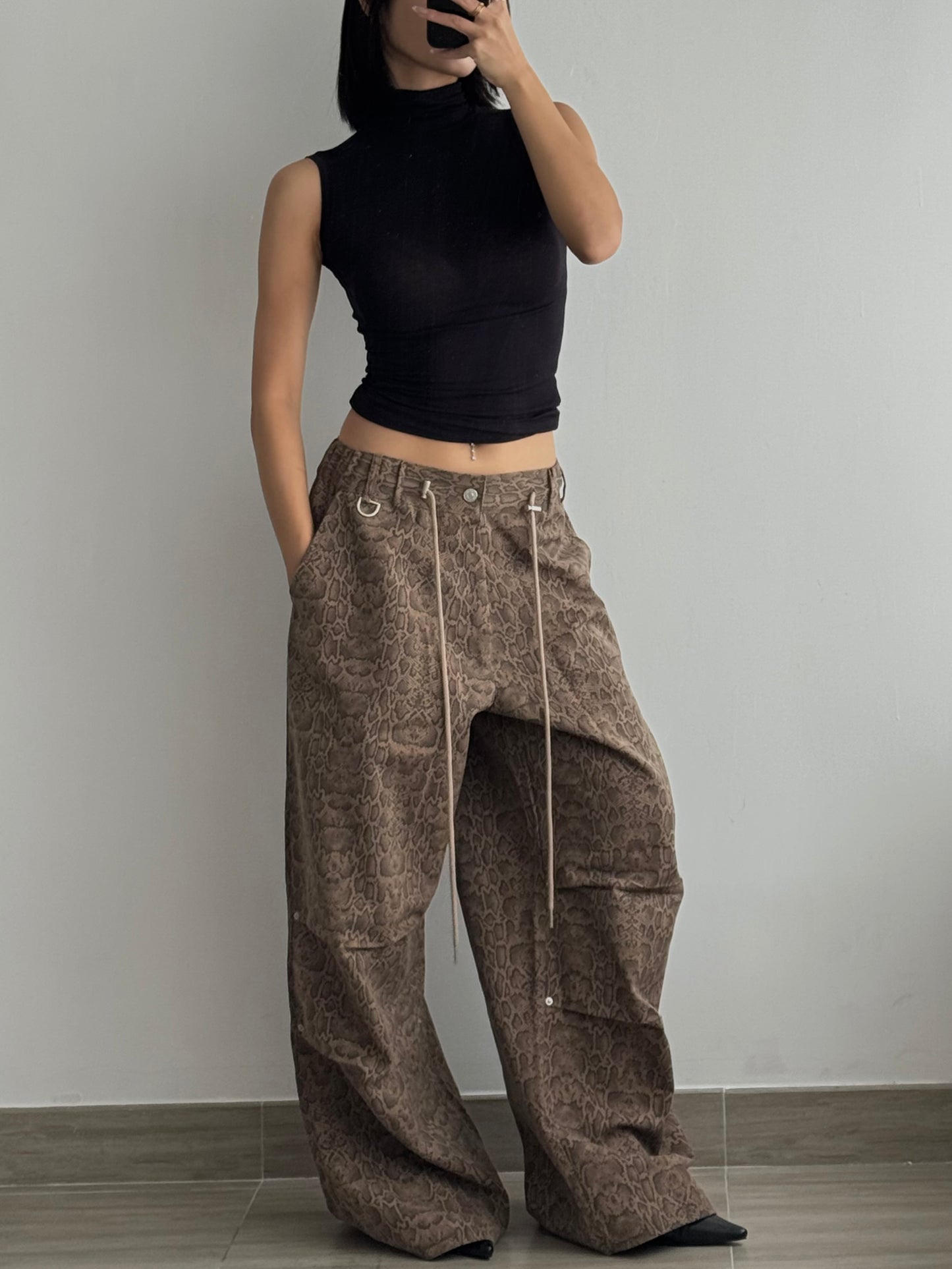 [ BEST ! ] Snake Skin Jeans