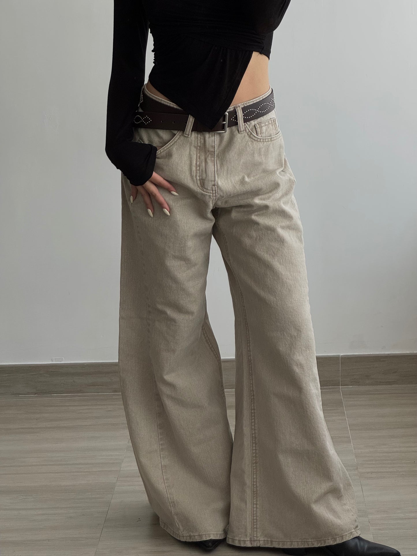 《 NEW ! 》Beige Grey Flare Jeans
