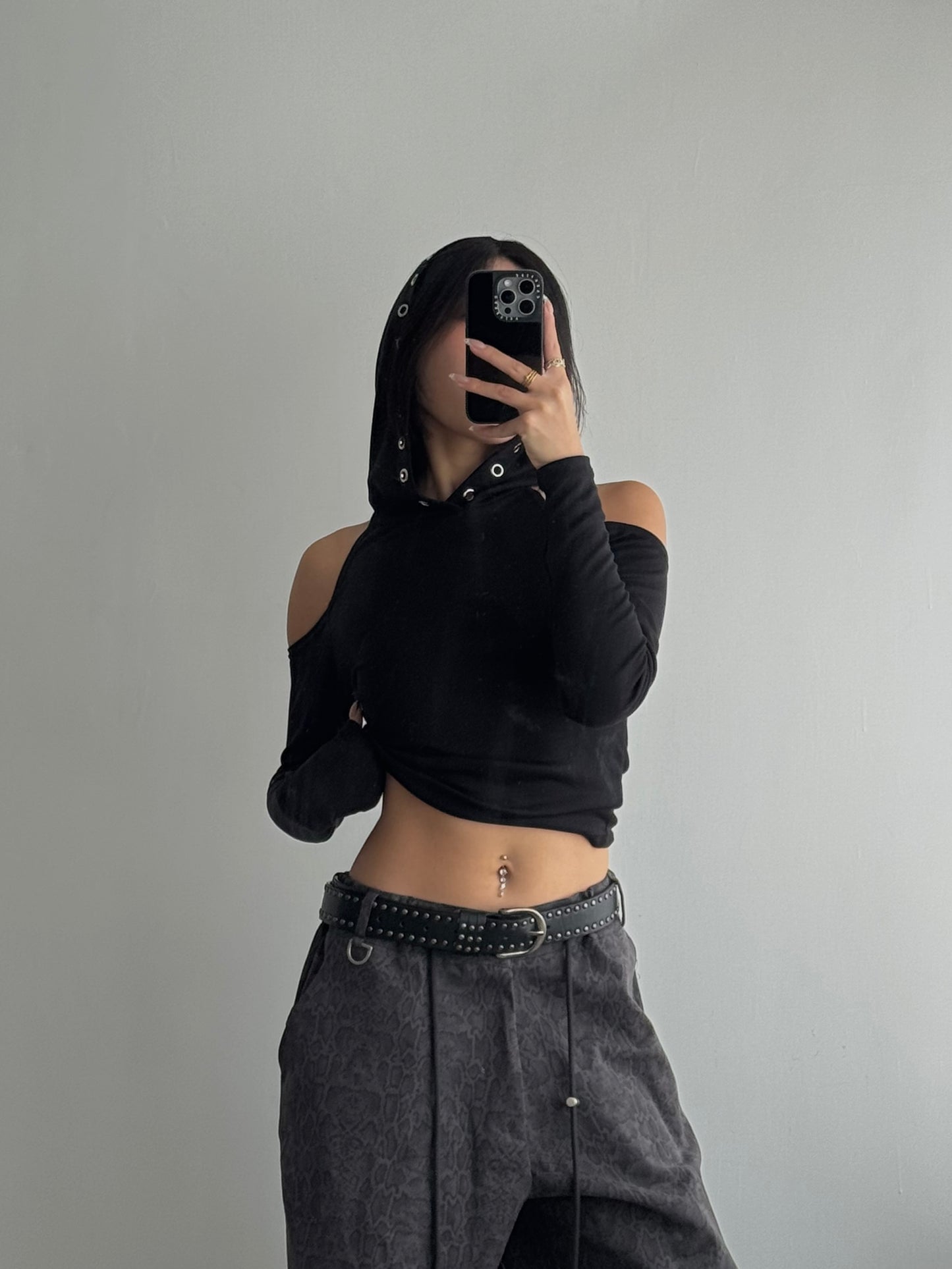 《 NEW ! 》Rivet Hoodie