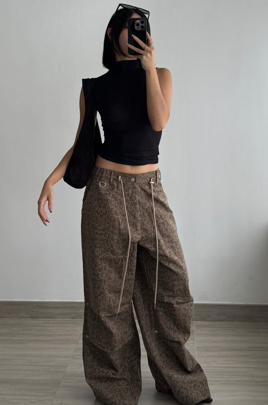 《 NEW ! 》Karina Neck Tank