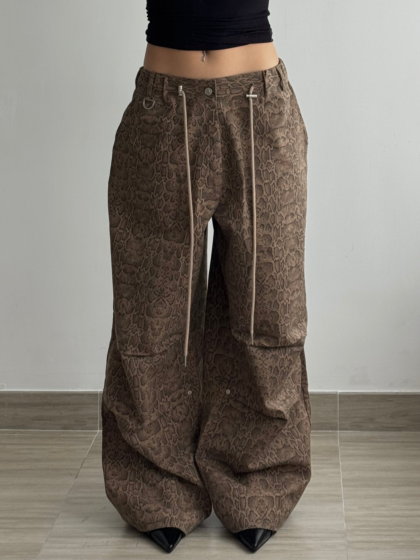 [ BEST ! ] Snake Skin Jeans